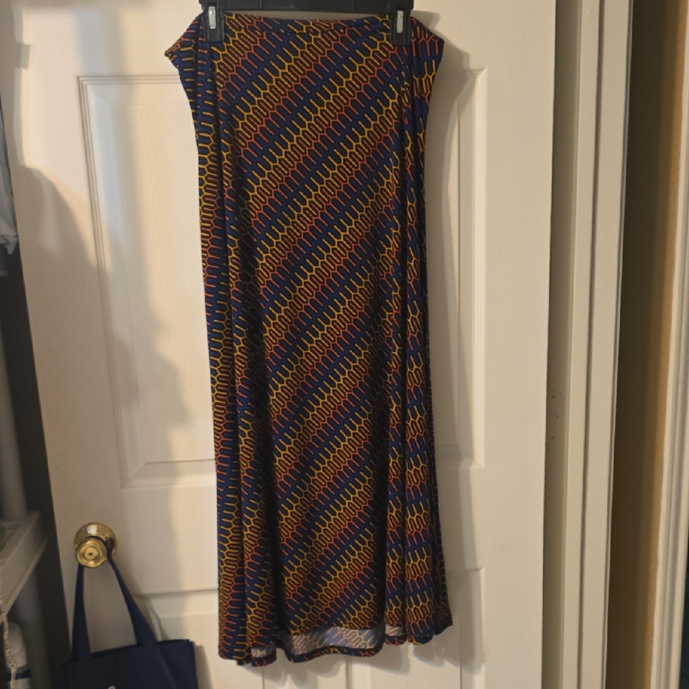 LuLaRoe Vibrant Chain Pattern Maxi Skirt